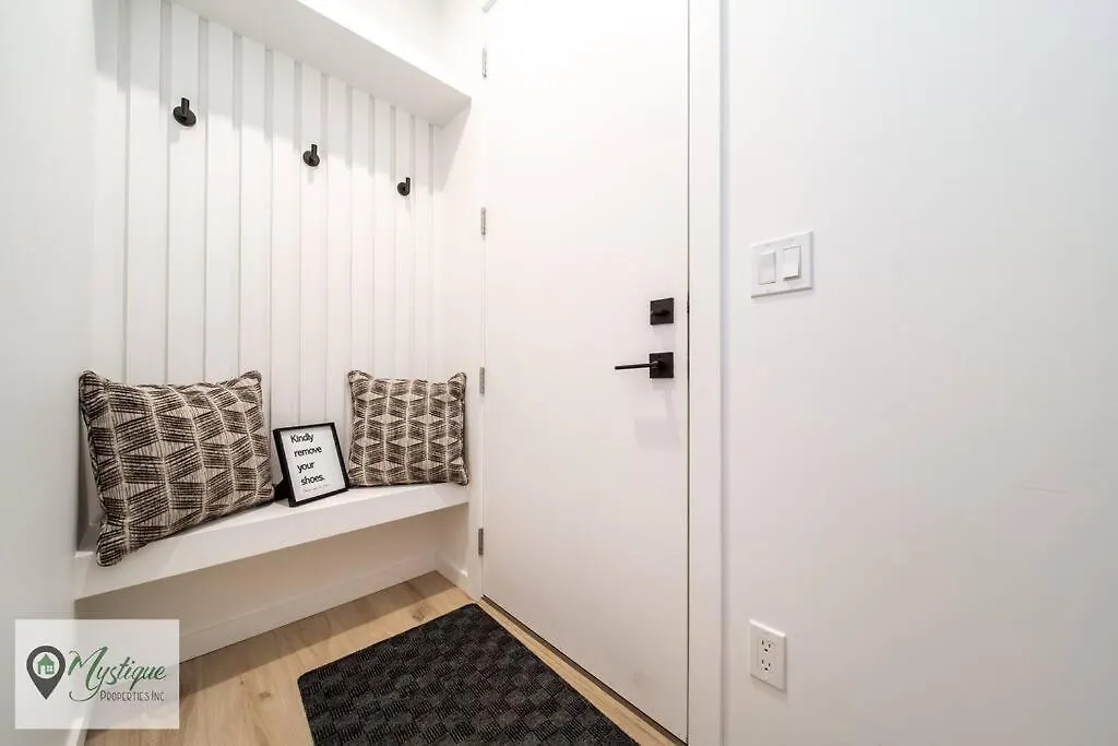 度假居 Modern Suite King Bed Near Whyte Ave And U Of A Wifi 埃德蒙顿 加拿大