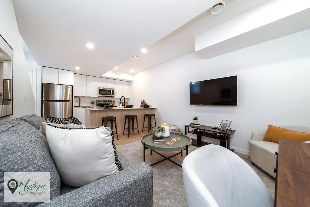 Modern Suite King Bed Near Whyte Ave And U Of A Wifi 埃德蒙顿 度假居
