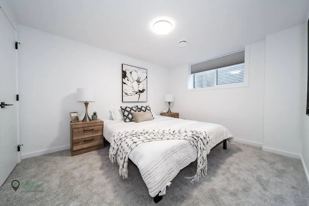 Modern Suite King Bed Near Whyte Ave And U Of A Wifi 埃德蒙顿 度假居