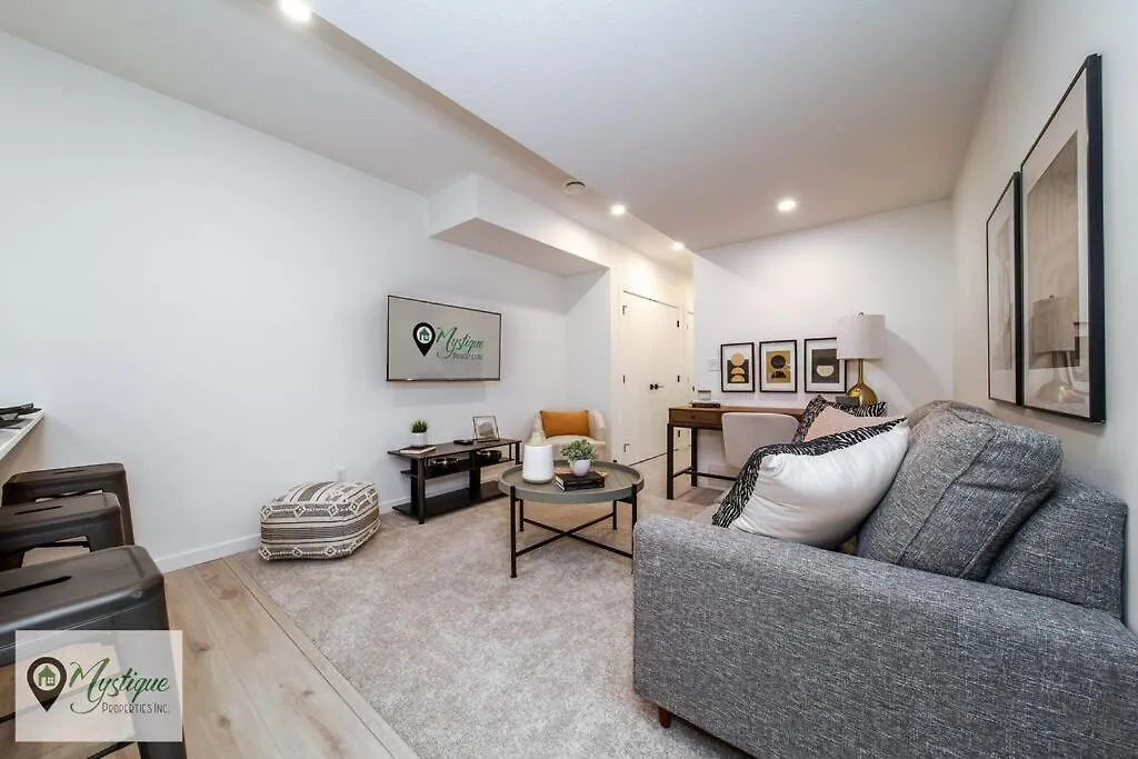 Modern Suite King Bed Near Whyte Ave And U Of A Wifi 埃德蒙顿 加拿大